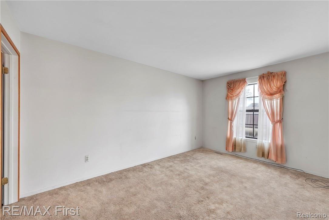 24088 Greenhill Road Warren, MI 48091 - Photo 14 of 19 Jay-4-24-2019-21.jpg