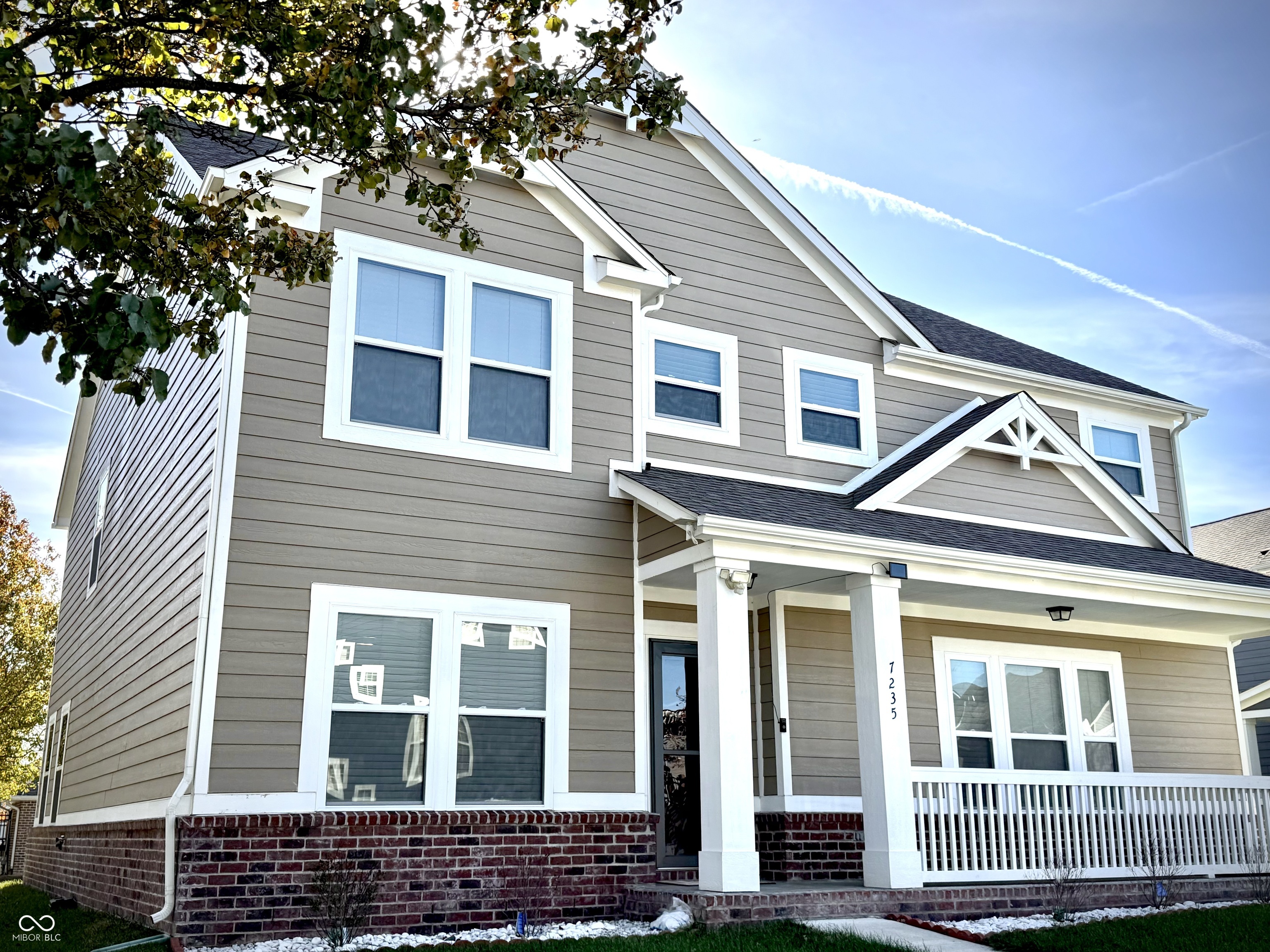 7235 Wilshire Way Avon, IN 46123 - Photo 3 of 26