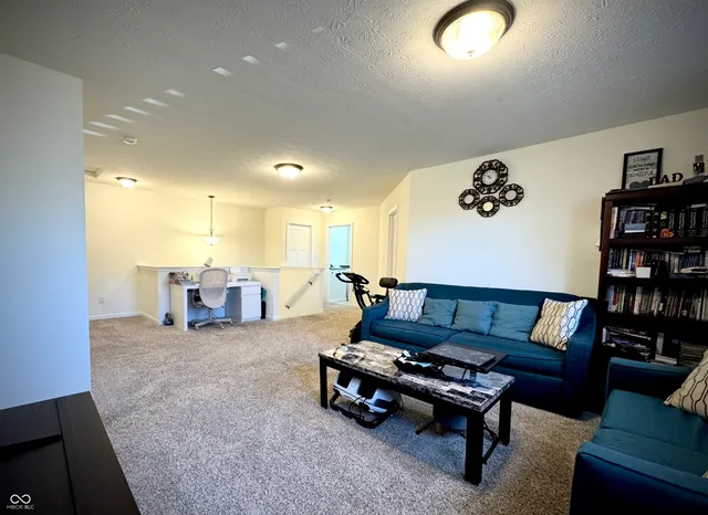 $430,000 | 7235 Wilshire Way, Avon, IN 46123