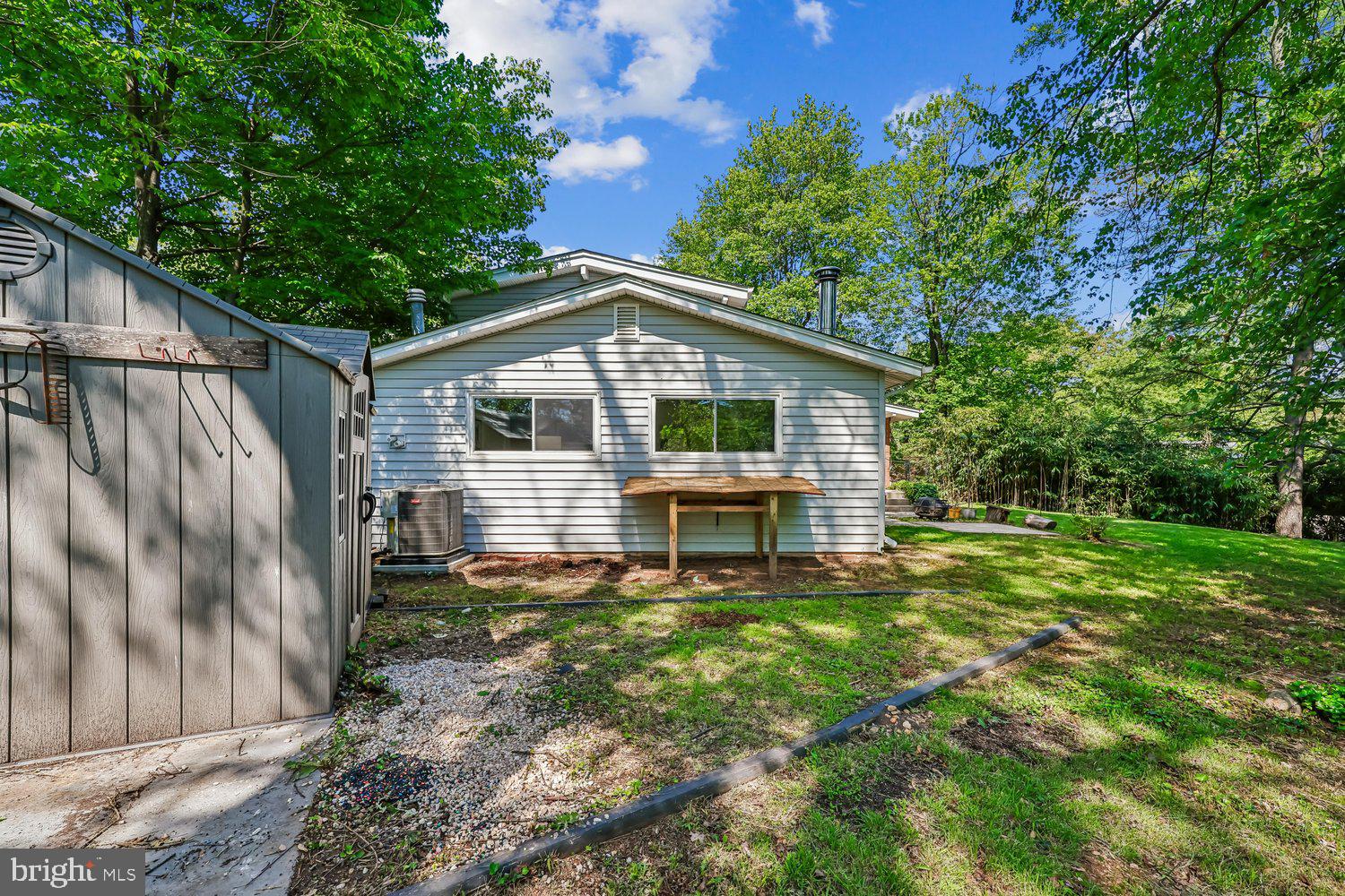 300 Gilsan Court Silver Spring, MD 20902 - Photo 28 of 117 Side Elevation