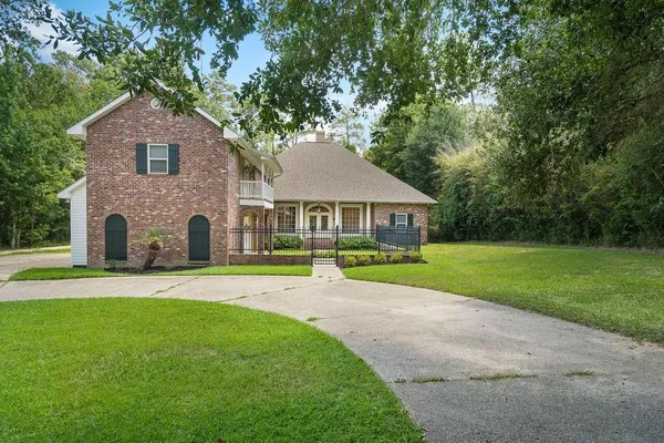 $805,000 | 605 Old Landing Road, Covington, LA 70433