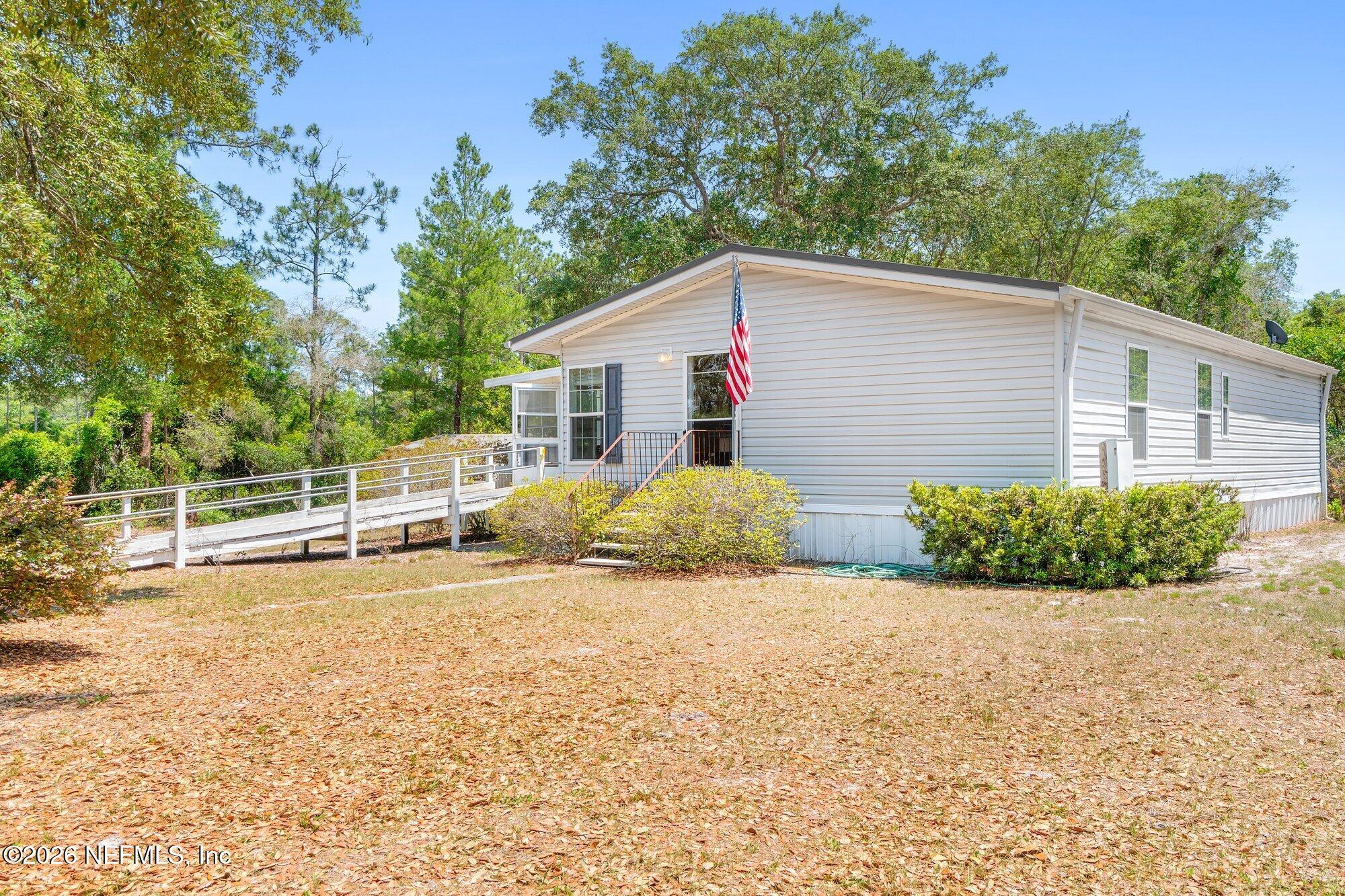 100 Mcgrady Lake Road Crescent City, FL 32112 - Photo 29 of 59 Side Yard