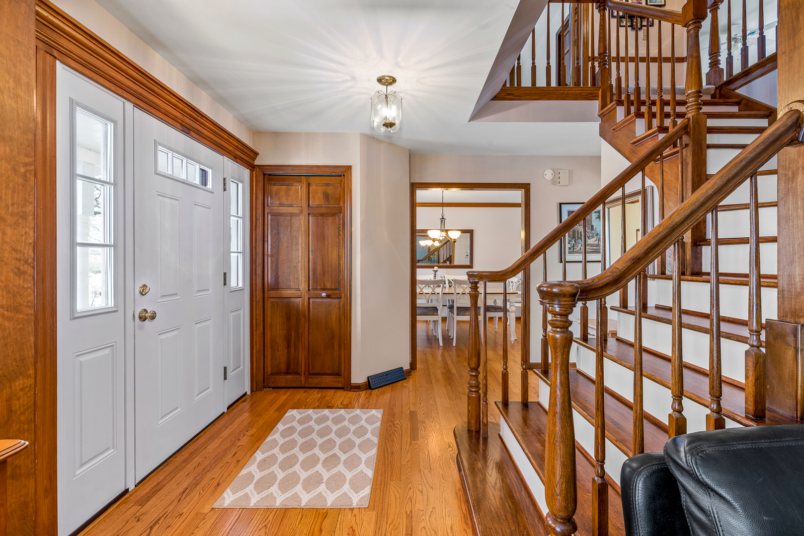 27W312 Churchill Road Winfield, IL 60190 - Photo 4 of 23