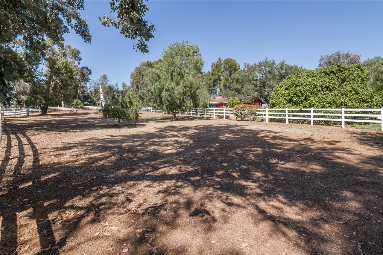 30964 Cole Grade Road Valley Center, CA 92082 - Photo 15 of 25