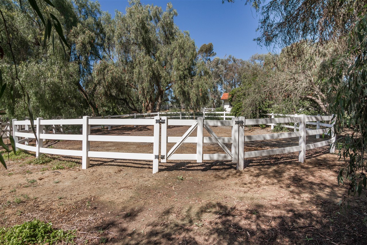 30964 Cole Grade Road Valley Center, CA 92082 - Photo 17 of 25