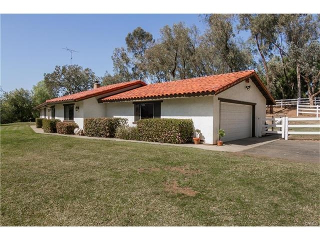 30964 Cole Grade Road Valley Center, CA 92082 - Photo 18 of 25