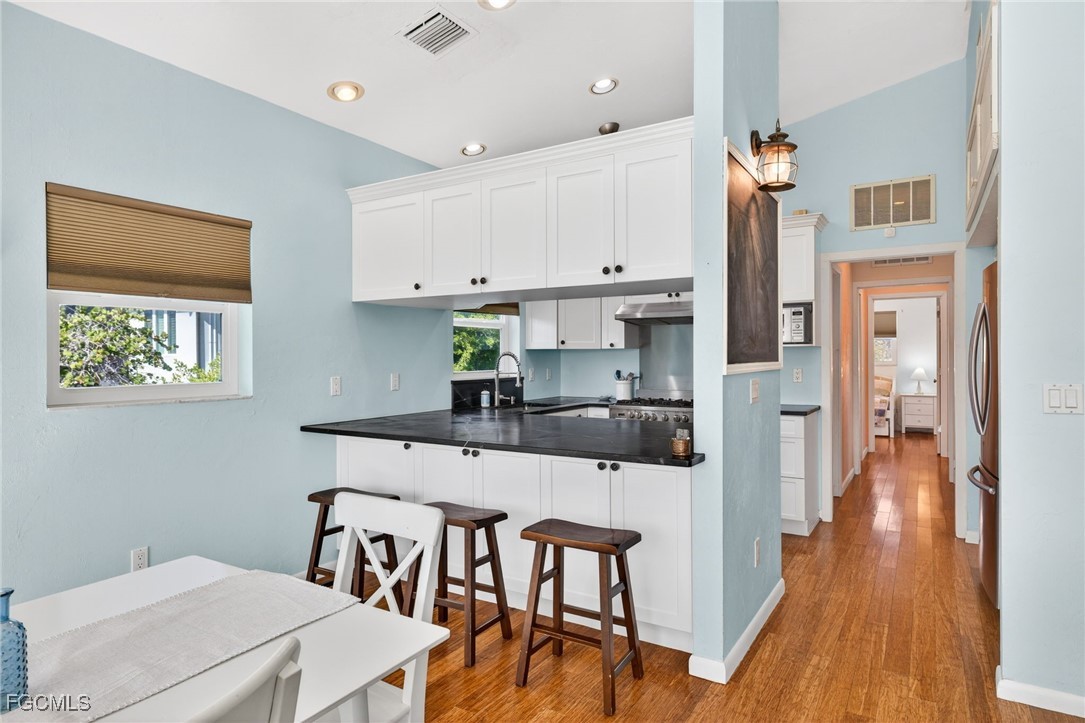 495 East Lake Road Sanibel, FL 33957 - Photo 12 of 36