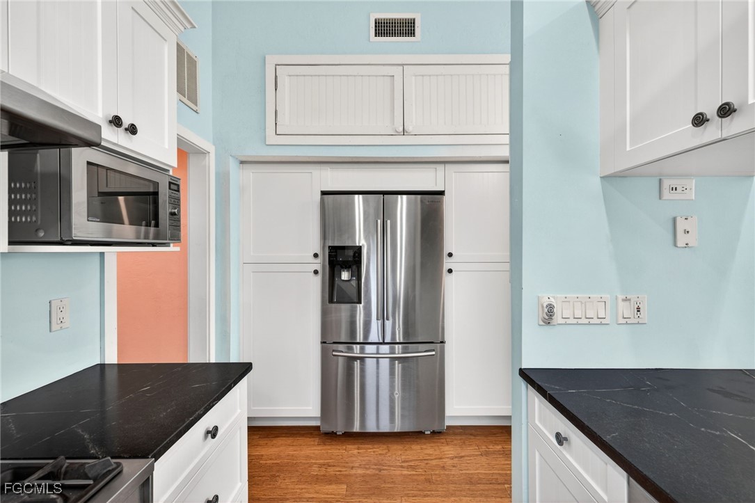 495 East Lake Road Sanibel, FL 33957 - Photo 15 of 36