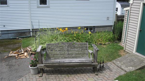 17 Holmes Road Medford, MA 02155 - Photo 7 of 29 Gallery Image 7