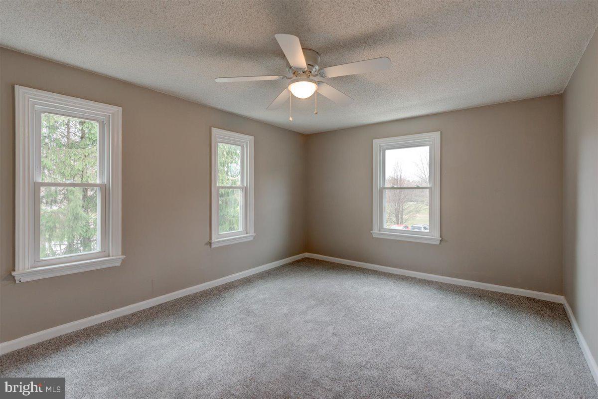 1141 Fairview Road Hagerstown, MD 21742 - Photo 24 of 34 Gallery Image 24