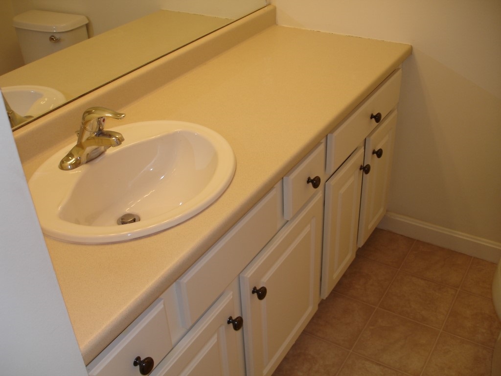 43 Hackett Hill Road, Unit 31 Manchester, NH 03102 - Photo 9 of 14