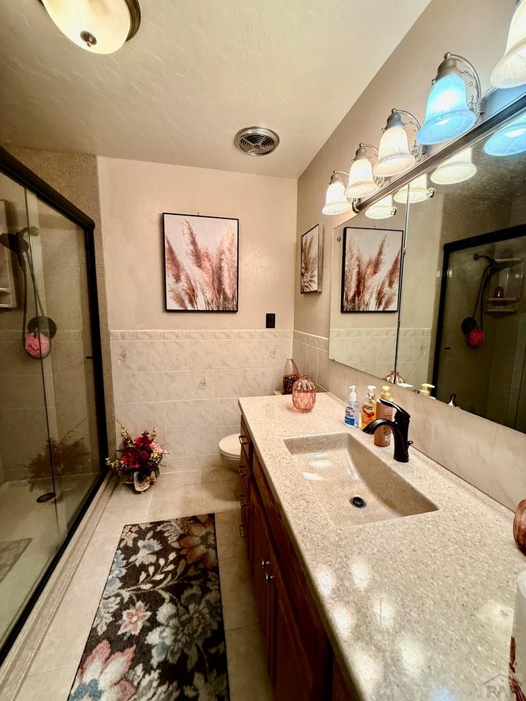 2209 Hillside Road Pueblo, CO 81006 - Photo 19 of 54