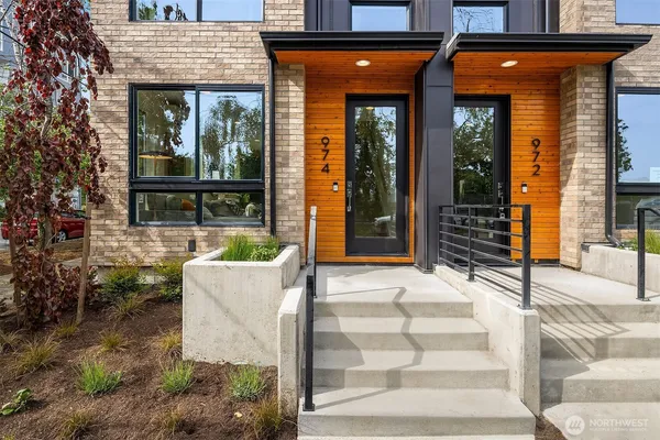 $949,000 | 972 Northwest 54th Street, Seattle, WA 98107