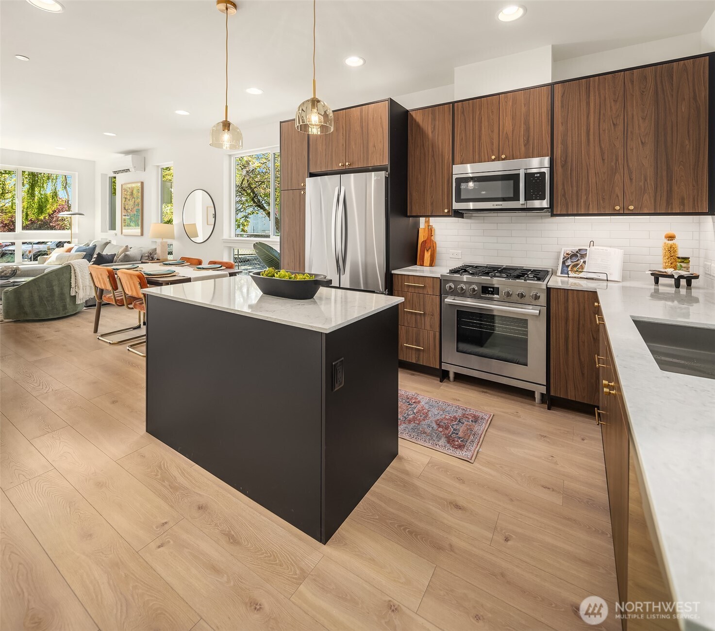 972 Northwest 54th Street Seattle, WA 98107 - Photo 11 of 32