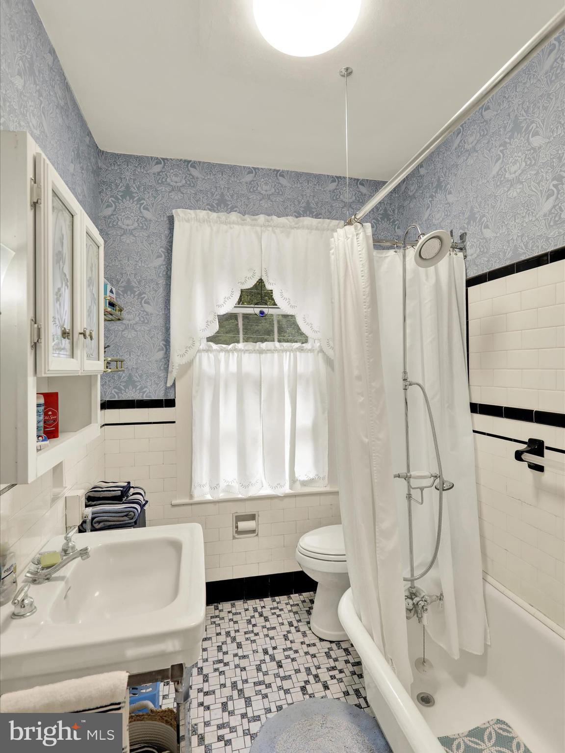 519 Friedensburg Road Reading, PA 19606 - Photo 35 of 47 a bathroom with a sink toilet and shower