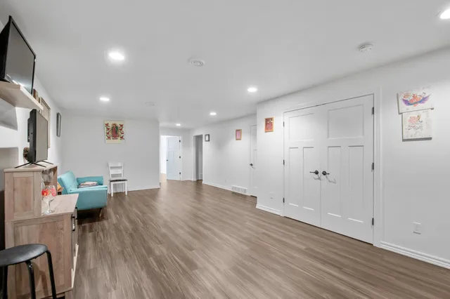 $435,000 | 830 Roth Road, De Pere, WI 54115