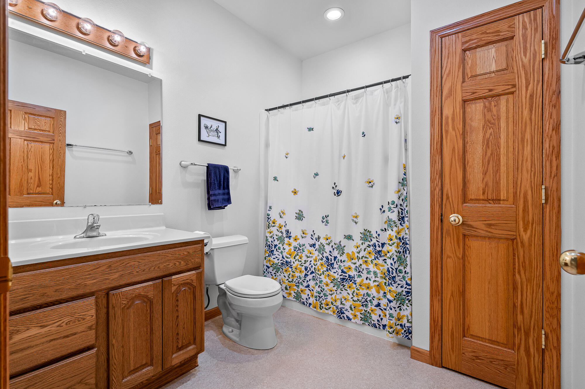 W6166 Valley Place Holmen, WI 54636 - Photo 20 of 41 Bathroom