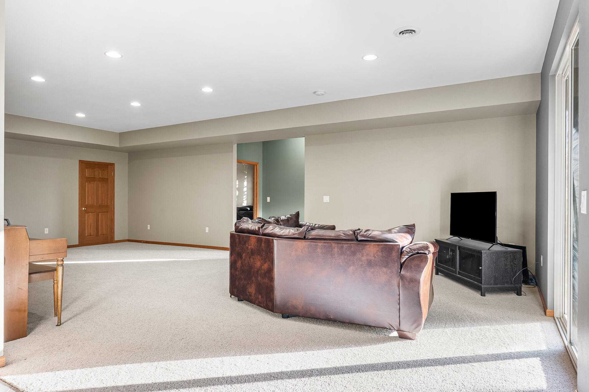 W6166 Valley Place Holmen, WI 54636 - Photo 23 of 41 Family Room