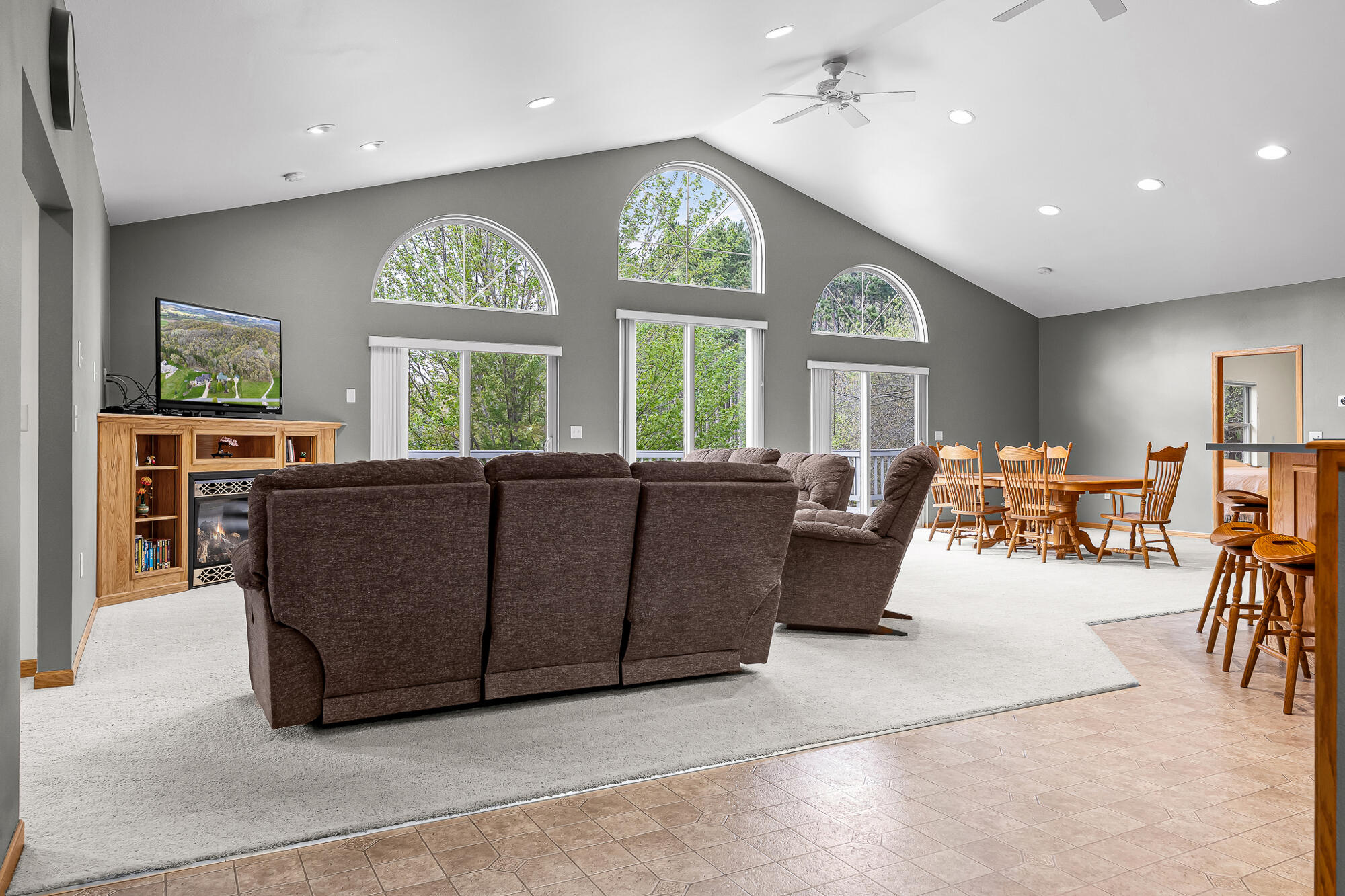 W6166 Valley Place Holmen, WI 54636 - Photo 5 of 41 Living Room