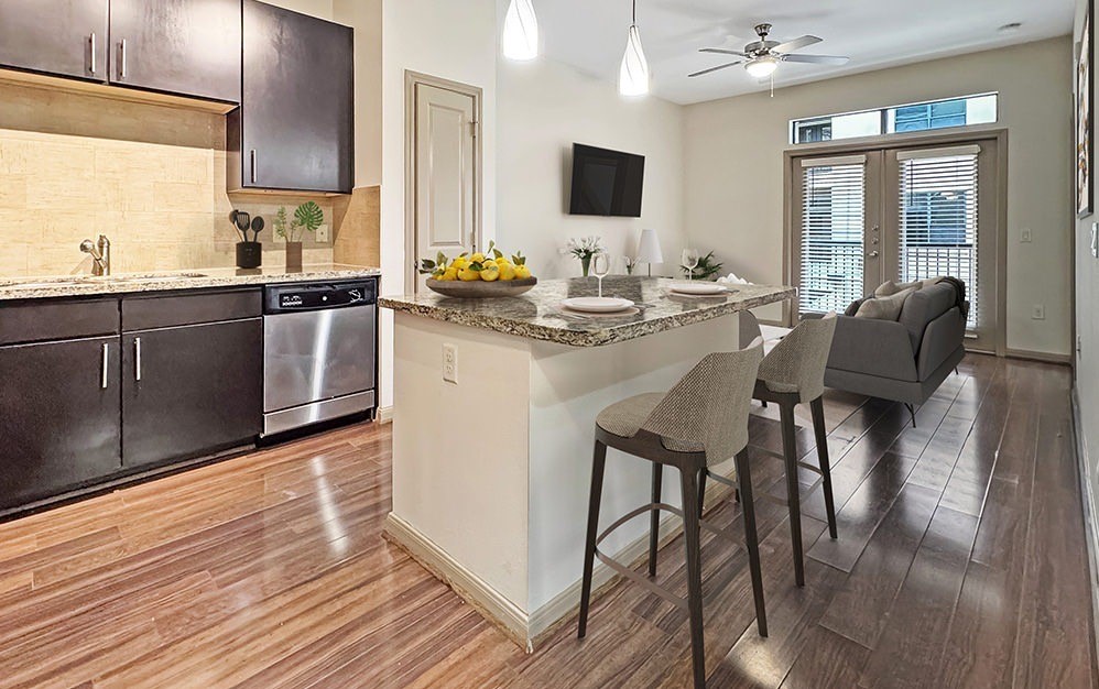 2700 Brazos Street, Unit 4310 Houston, TX 77006 - Photo 2 of 20