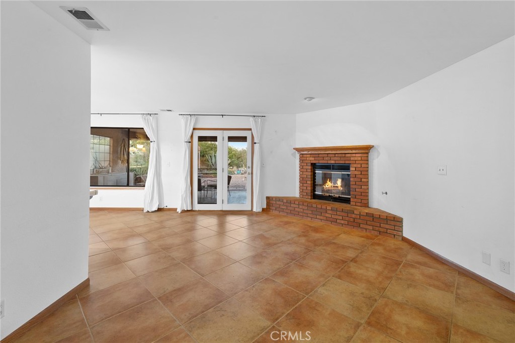 26659 Bluewater Road Helendale, CA 92342 - Photo 5 of 44