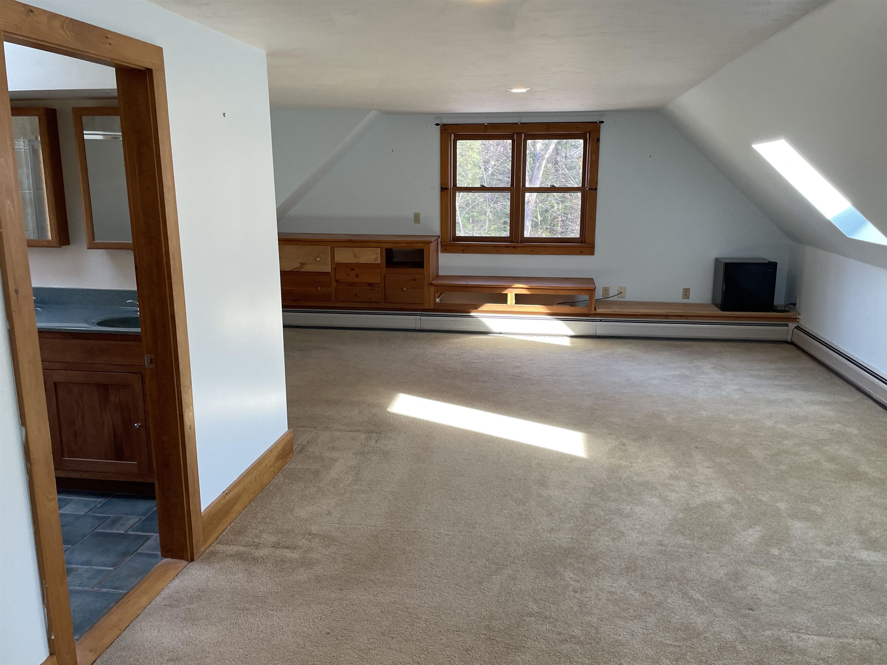 199 Pleasant Pond Road Hopkinton, NH 03229 - Photo 21 of 40