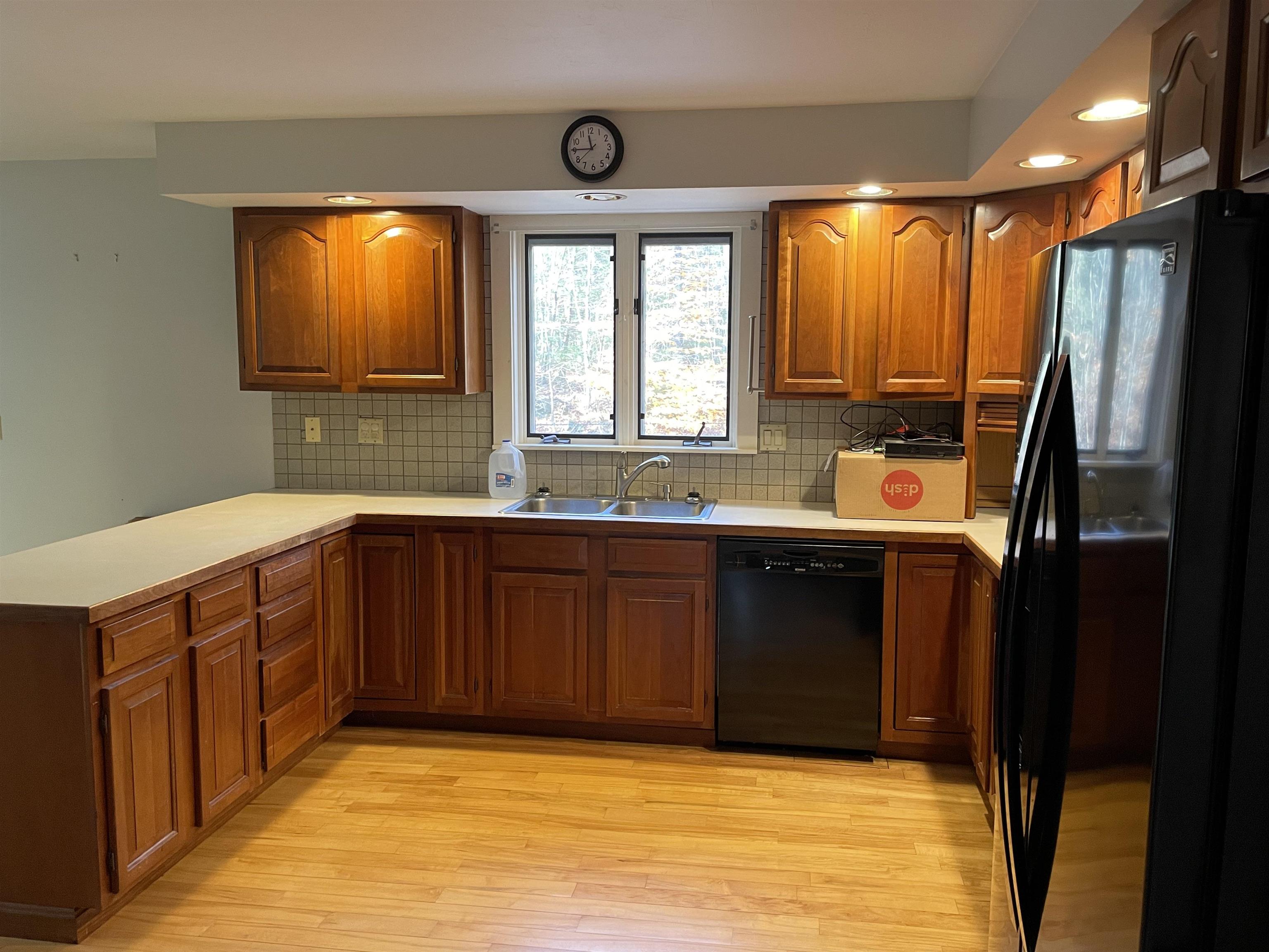 199 Pleasant Pond Road Hopkinton, NH 03229 - Photo 9 of 40