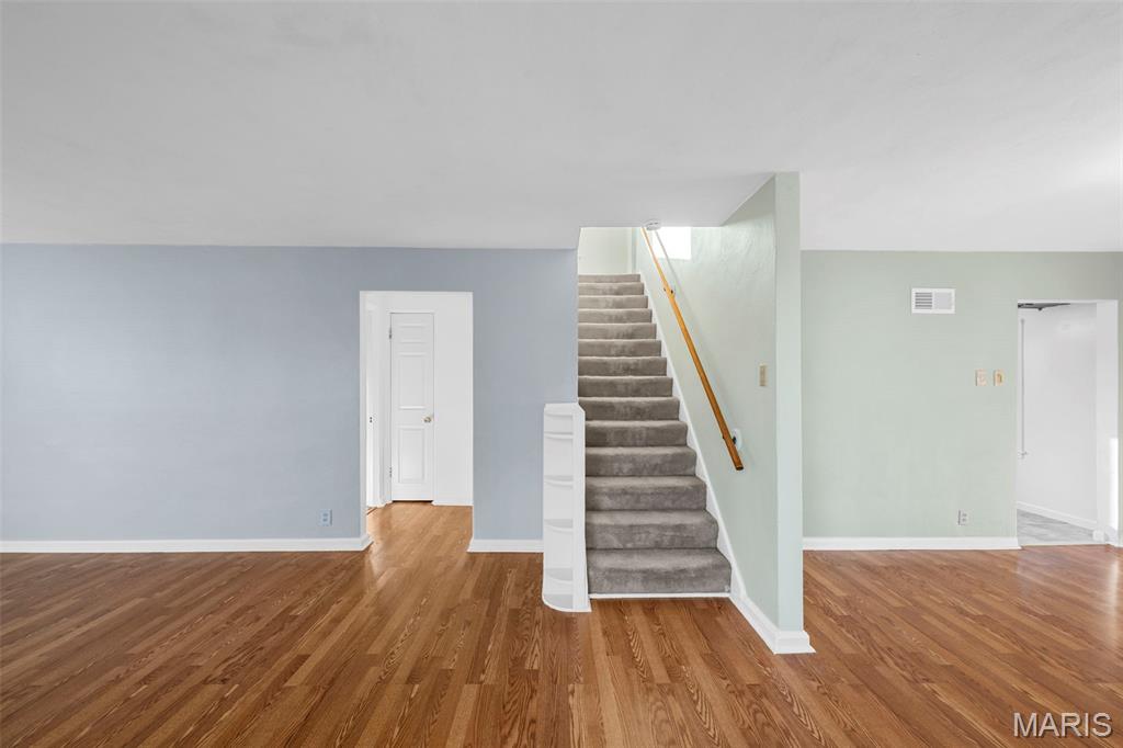 8506 Mathilda Avenue St. Louis, MO 63123 - Photo 9 of 34