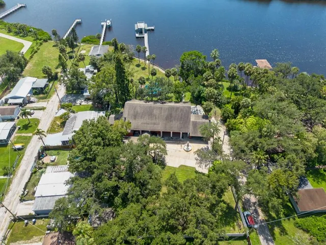 $1,350,000 | 8820 Hickory Lane South, Riverview, FL 33578