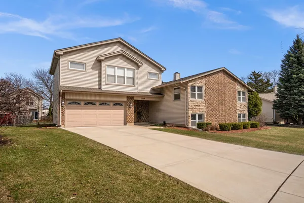 $600,000 | 1558 Nevada Lane, Elk Grove Village, IL 60007