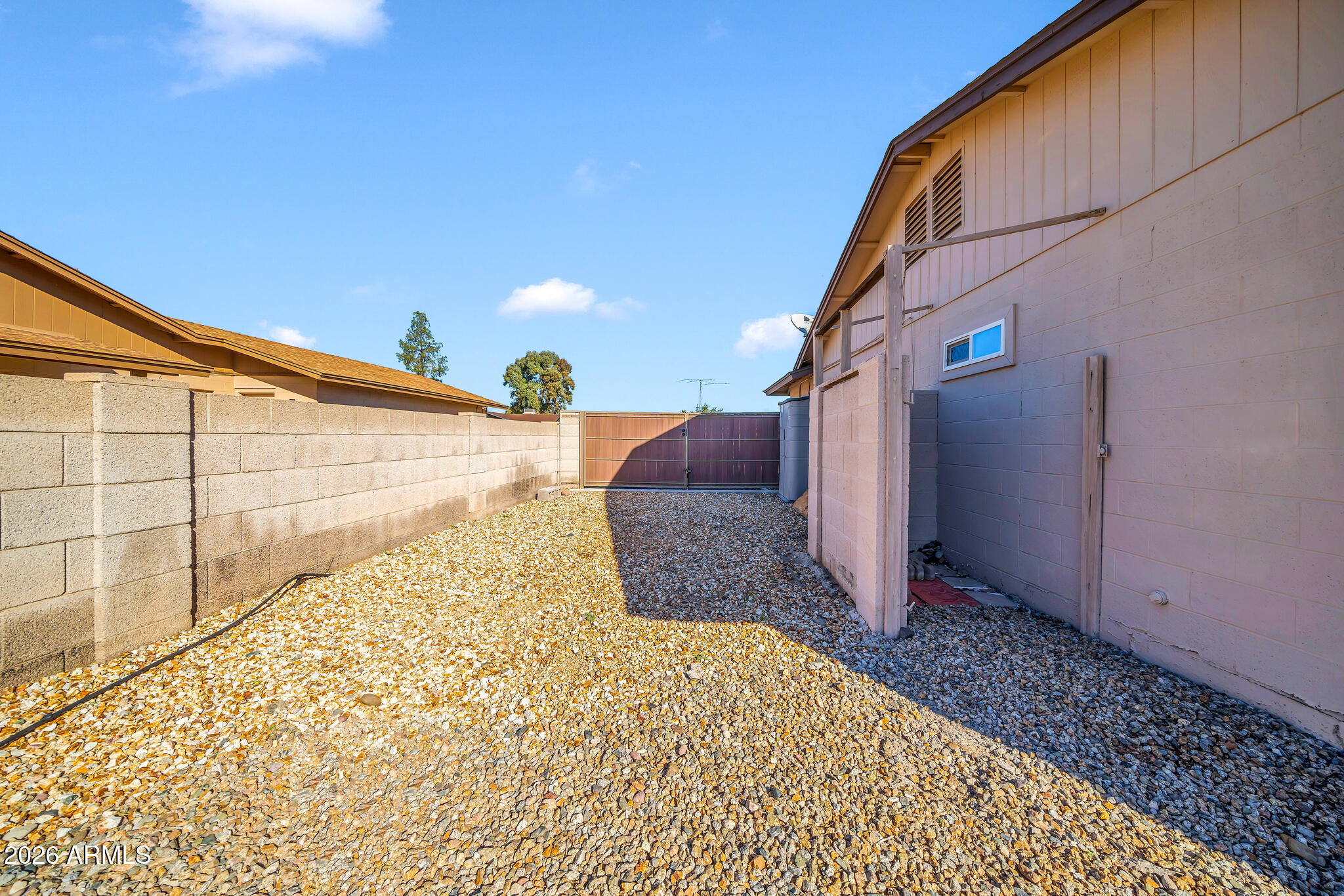 3033 West Kathleen Road Phoenix, AZ 85053 - Photo 34 of 42 a view of a back yard of the house