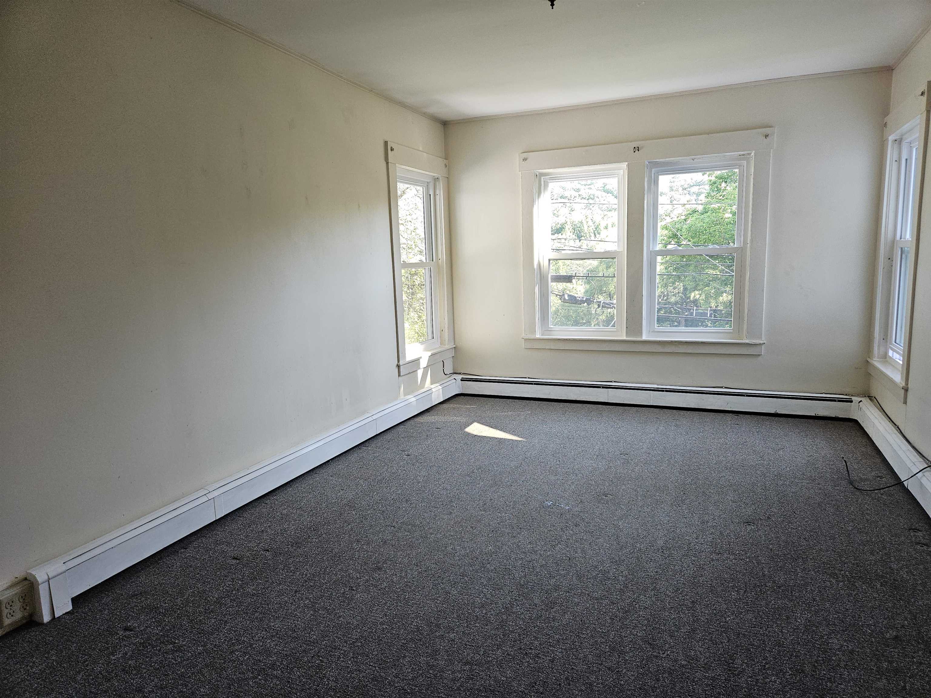 31 Messenger Street, Unit B Lebanon, NH 03766 - Photo 4 of 8