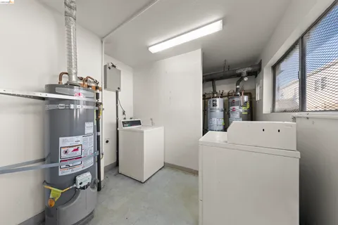 $1,400,000 | 2216 East 23rd Street, Oakland, CA 94606