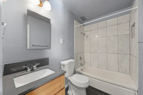 $1,400,000 | 2216 East 23rd Street, Oakland, CA 94606