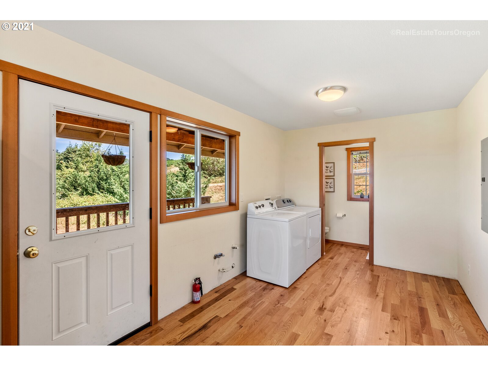 41660 Southwest Sandstrom Road Gaston, OR 97119 - Photo 11 of 31