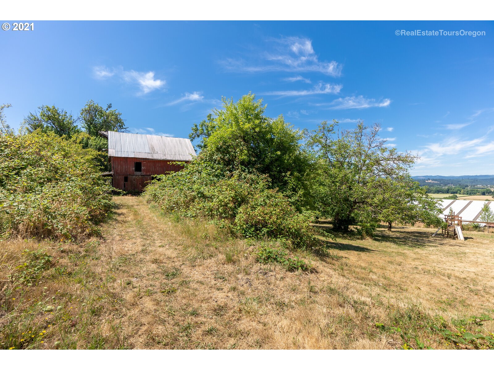 41660 Southwest Sandstrom Road Gaston, OR 97119 - Photo 24 of 31
