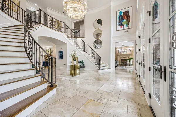 a view of entryway and hall