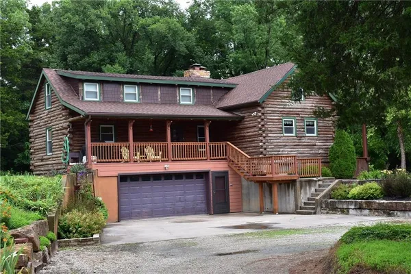 $525,000 | 33380 West 399th Street, Osawatomie, KS 66064