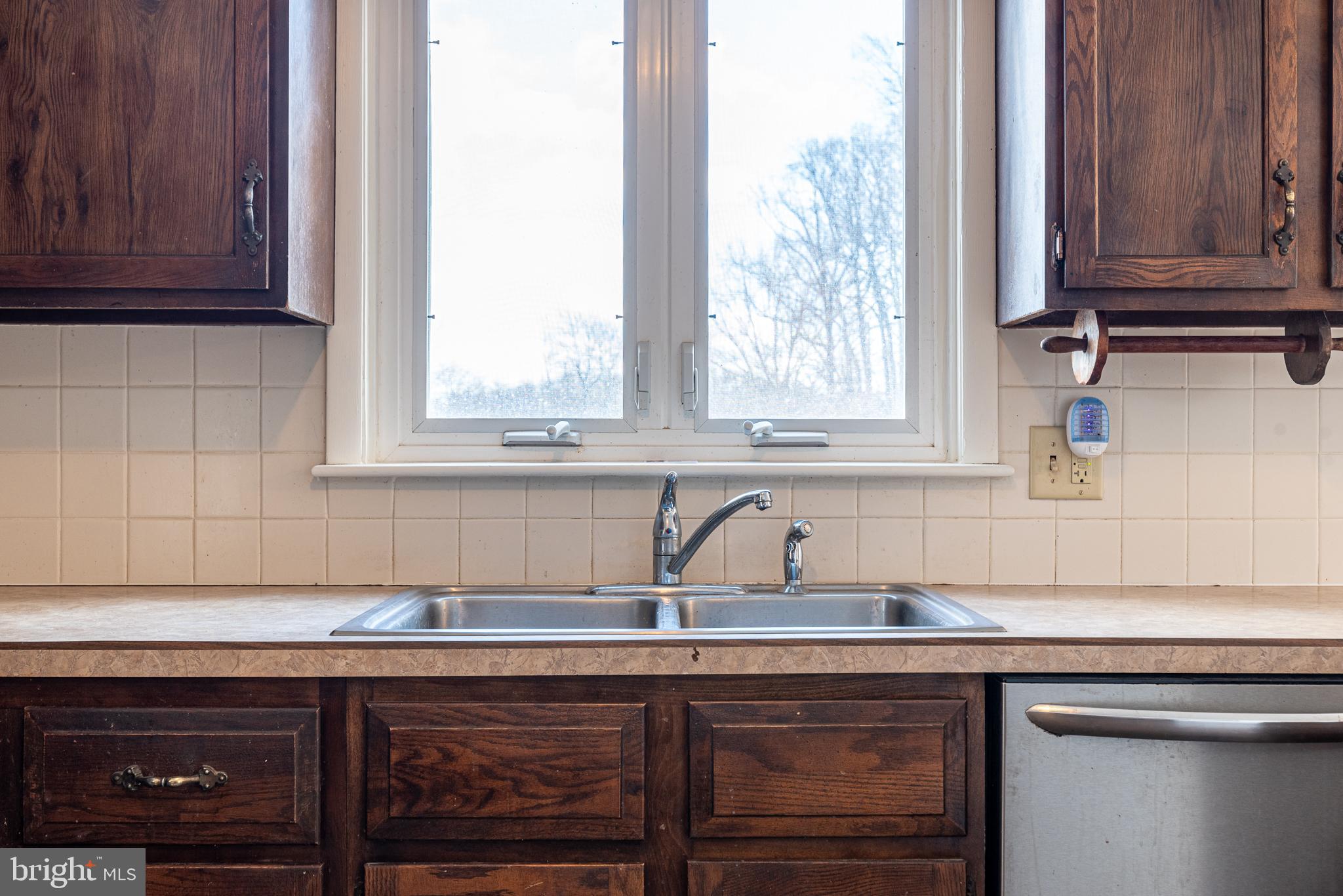 3414 County Line Road Quakertown, PA 18951 - Photo 15 of 36 Double sink