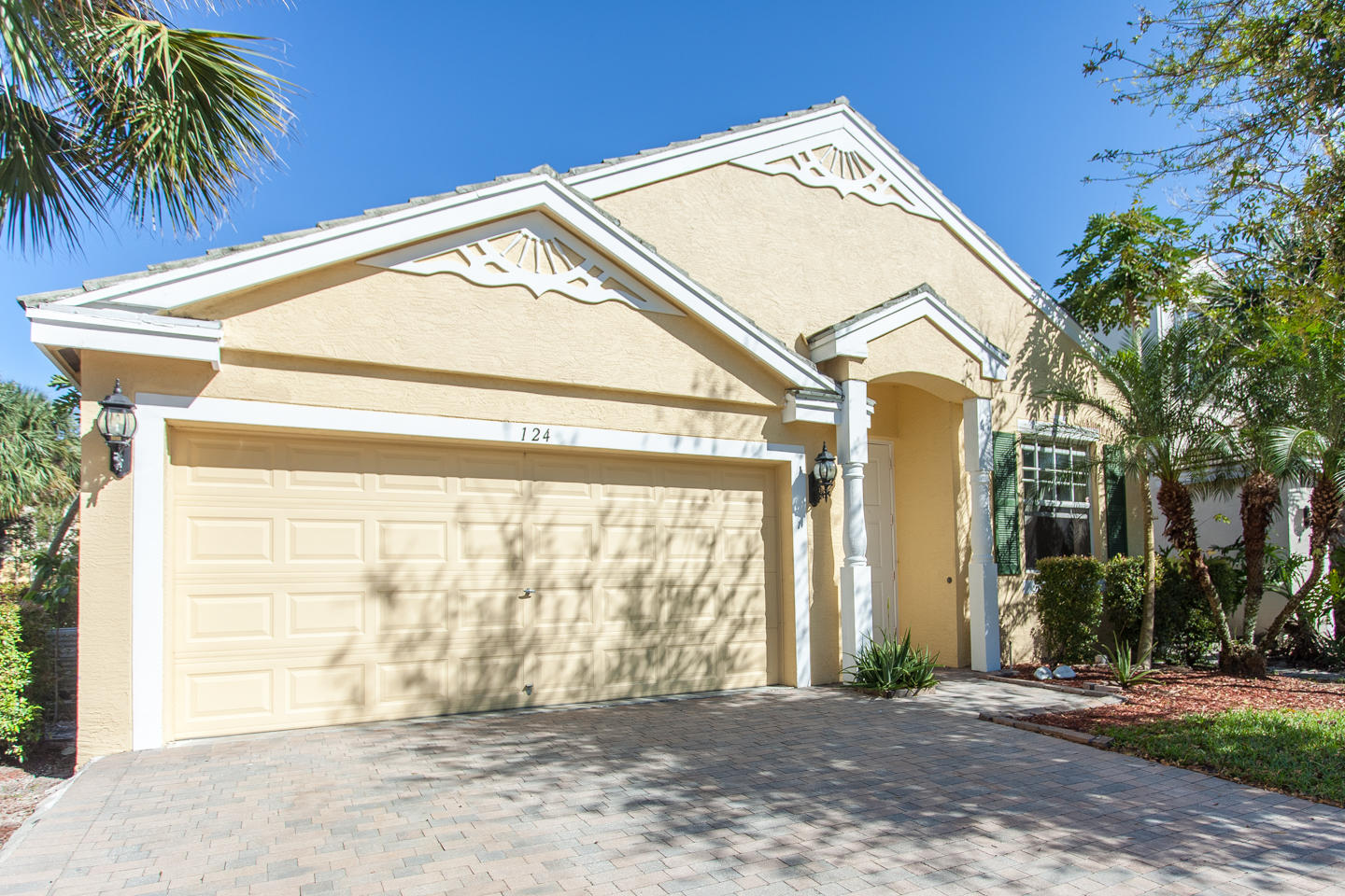 124 Lancaster Way Wellington, FL 33414 - Photo 1 of 28 HUNT-161