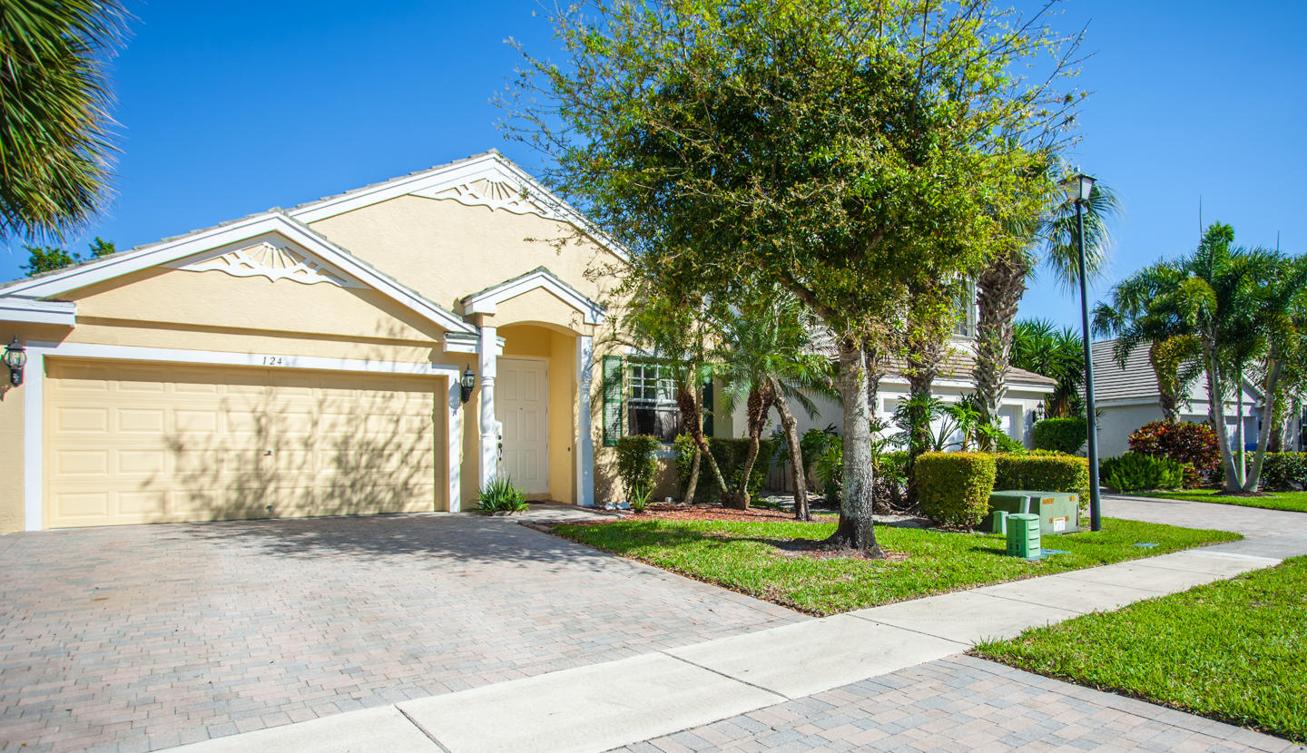 124 Lancaster Way Wellington, FL 33414 - Photo 3 of 28 HUNT-163