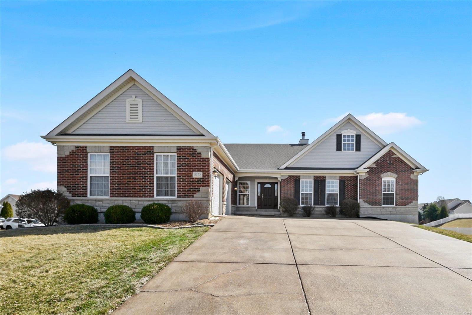 1028 Pearview Drive St. Peters, MO 63376 - Photo 1 of 30