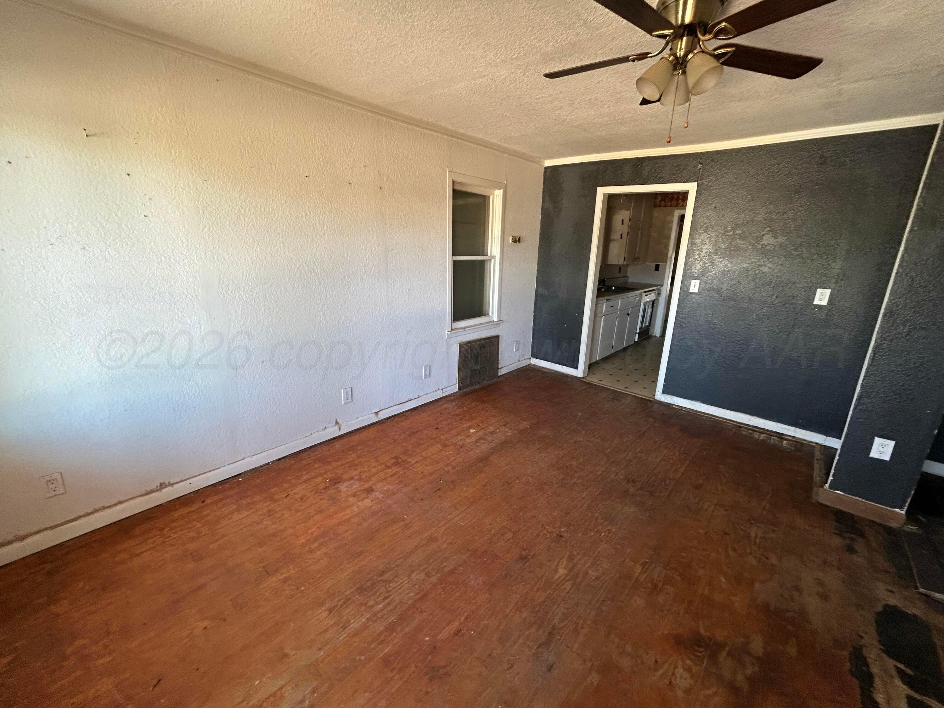 710 South Robey Avenue Fritch, TX 79036 - Photo 1 of 11 IMG_0296
