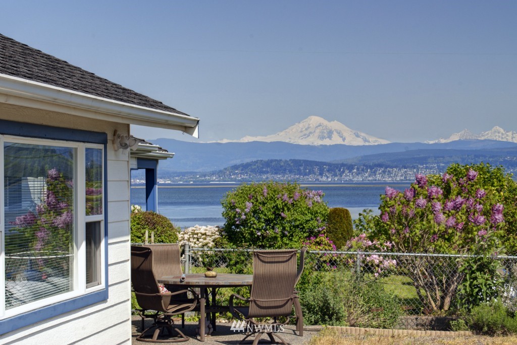 2201 Lummi Shore Road Bellingham, WA 98226 - Photo 1 of 14 Gallery Image 1
