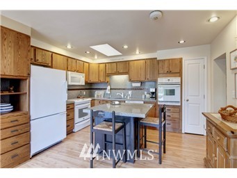 2201 Lummi Shore Road Bellingham, WA 98226 - Photo 6 of 14 Gallery Image 6