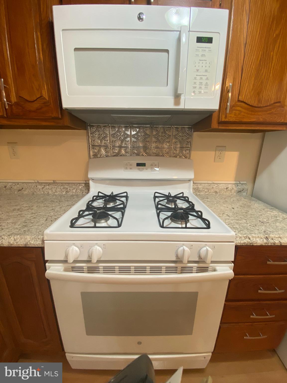 1202 Mountainview Drive Chesterbrook, PA 19087 - Photo 4 of 17