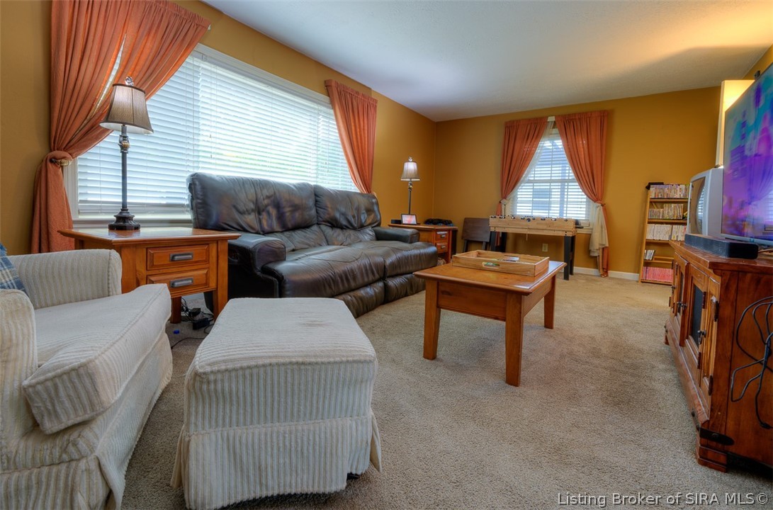 1352 Slate Run Road New Albany, IN 47150 - Photo 8 of 26