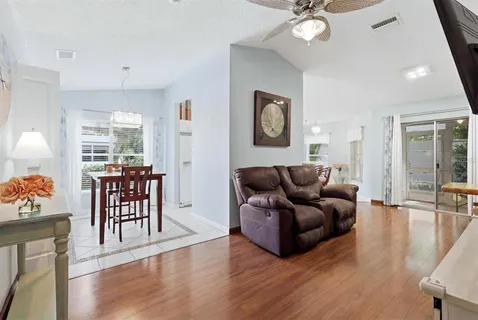 $274,999 | 608 Tyson Terrace, Unit 8, Venice, FL 34285