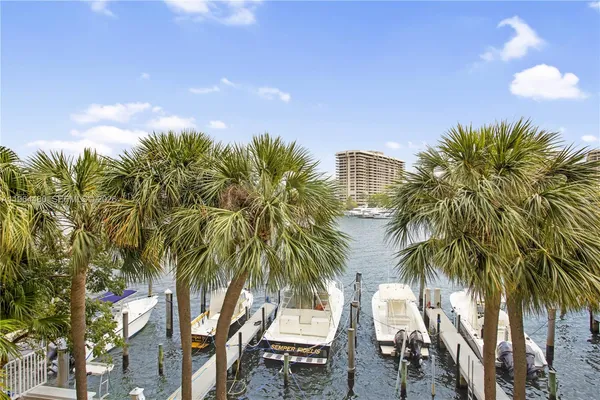 $7,500 | 1700 South Bayshore Lane, Unit 3A, Coconut Grove, FL 33133