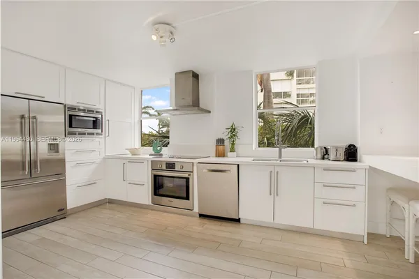 $7,500 | 1700 South Bayshore Lane, Unit 3A, Coconut Grove, FL 33133